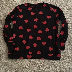 Black and Red heart top. Long sleeve. XL